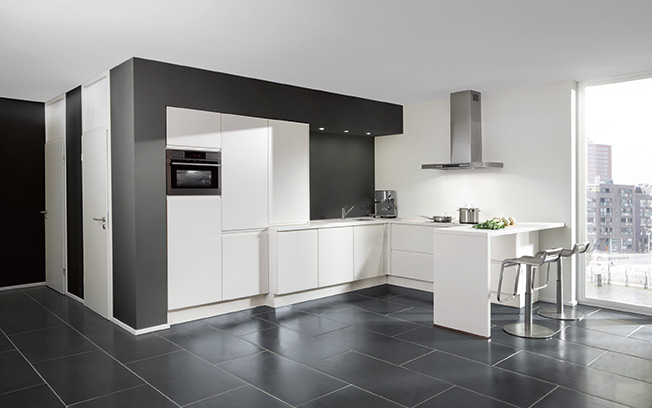Witte keuken met zwarte vloer ~ consenza for .