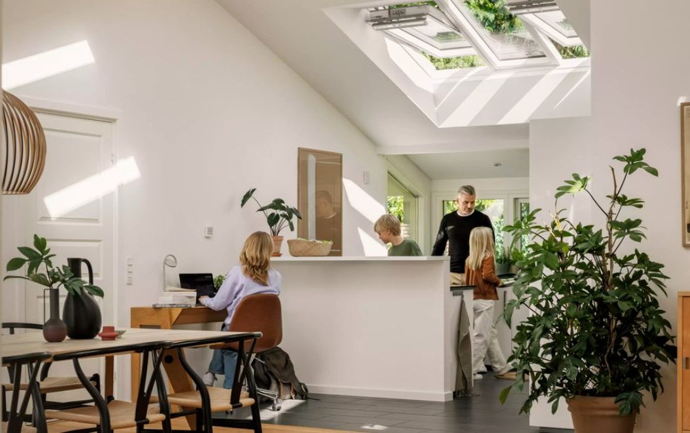 Een keuken vol licht en leven, met VELUX®