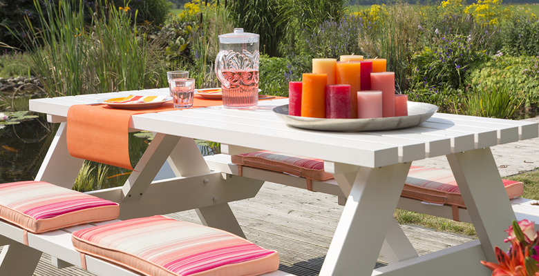 Picknicktafel gaat van park naar tuin