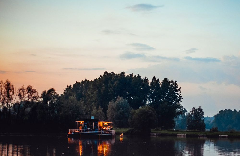 Sprookjesachtige openlucht adresjes voor de zomer