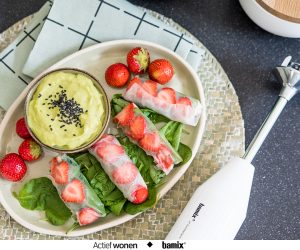 Makkelijk: lenterolletjes met quinoa en aardbei