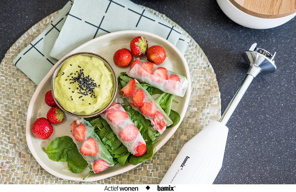 Makkelijk: lenterolletjes met quinoa en aardbei