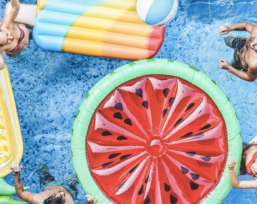 6 tips voor een geslaagde pool party