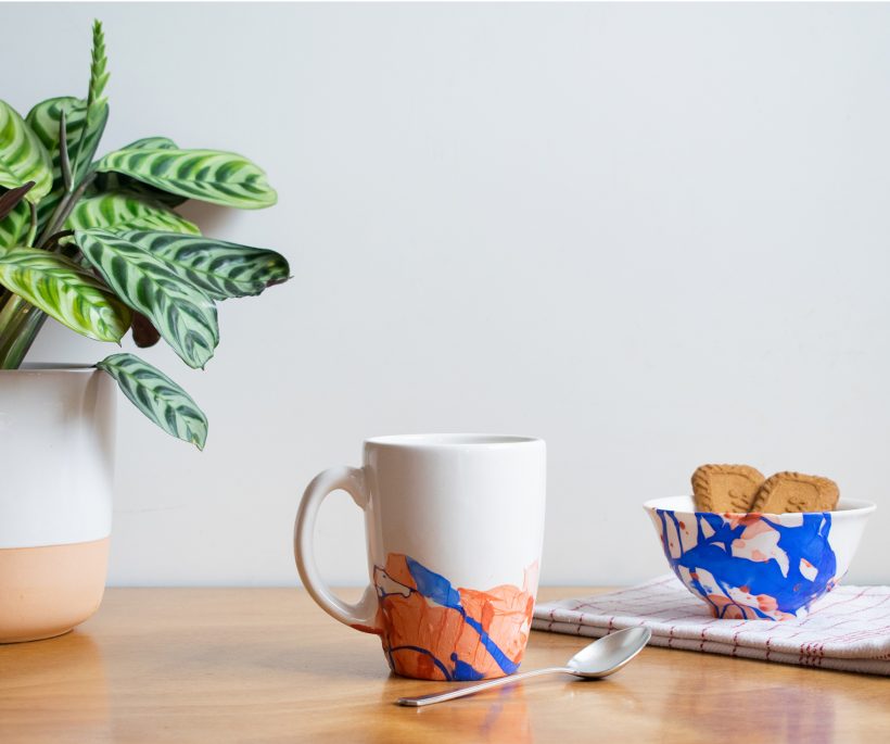 DIY: verfraai je oud servies met wat artistieke patronen