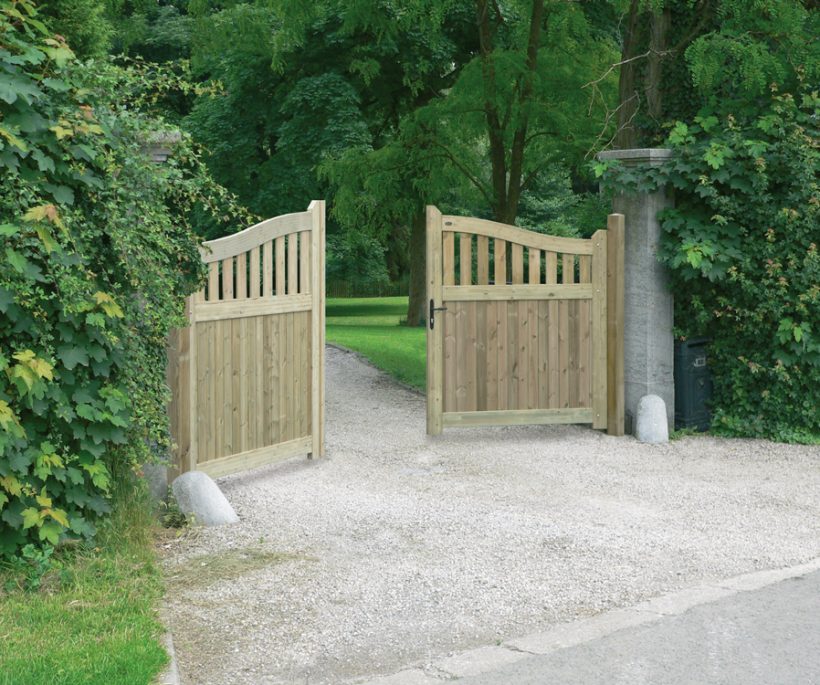 Maak kans op een houten poort en outdoor opbergkist van Kaliwood