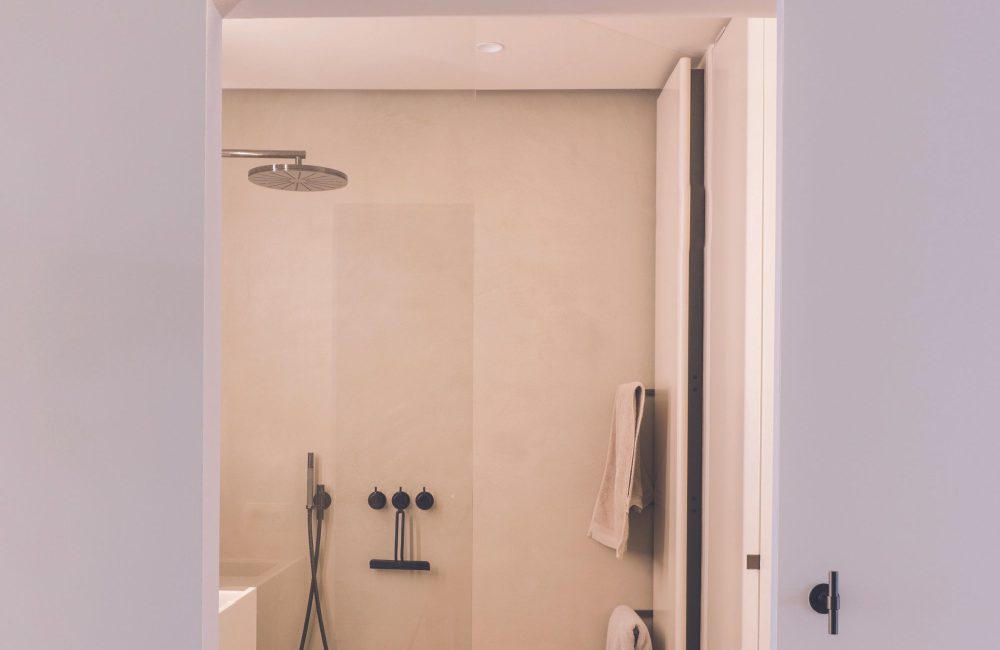Voor & na: bekijk de ingenieuze transformatie van deze badkamer