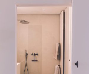 Voor & na: bekijk de ingenieuze transformatie van deze badkamer