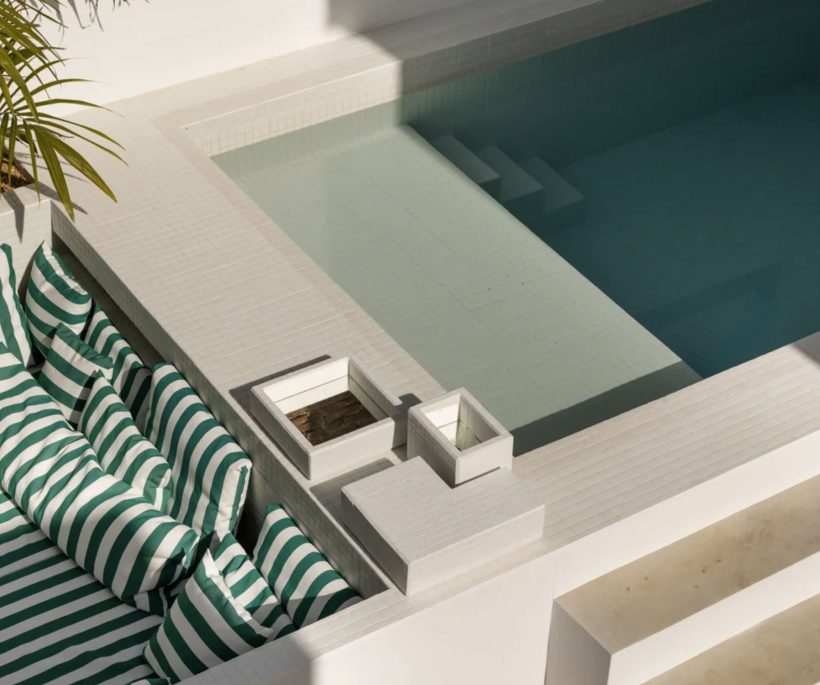Binnenkijker: een bijzonder vakantieverblijf in Portugal dat silent luxury ademt