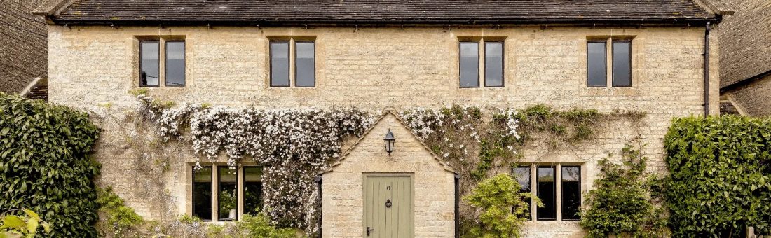 Binnenkijker: een idyllisch vakantiehuis van August in de Engelse Cotswolds