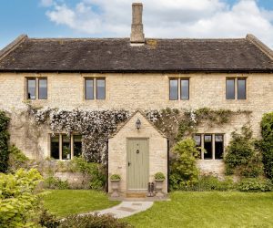 Binnenkijker: een idyllisch vakantiehuis van August in de Engelse Cotswolds