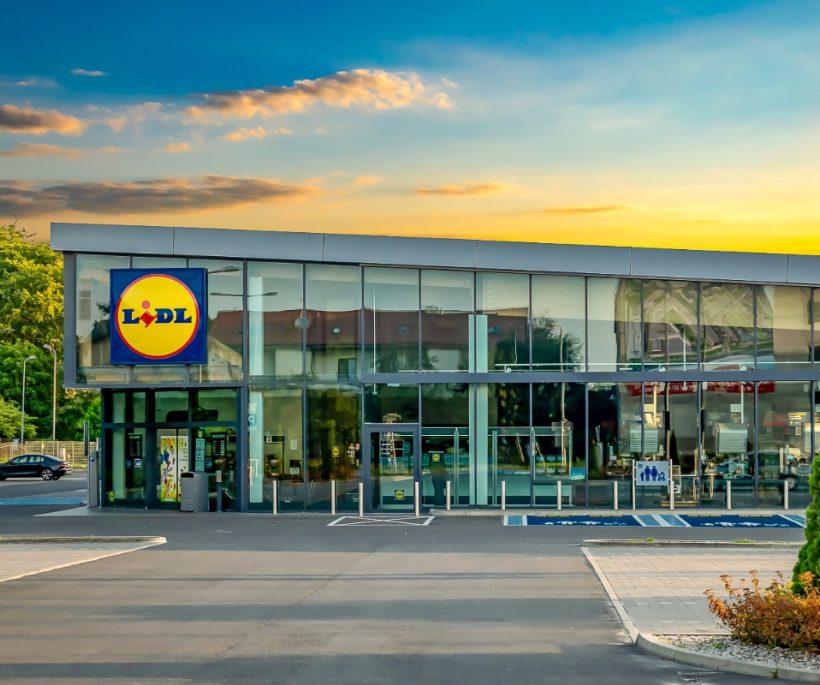 Ontdek de Lidl parasol voor minder dan 20€ voor onvergetelijke terraslunches