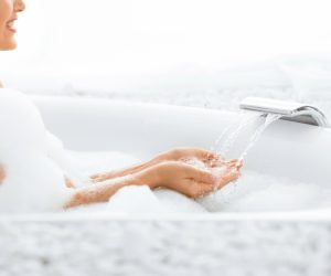 Zo verander je jouw badkamer gemakkelijk in een SPA