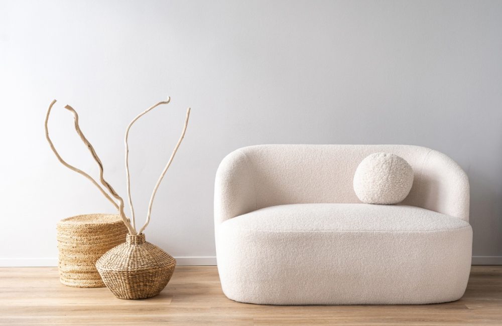 Deze ooit alomtegenwoordige sofa is nu te vermijden volgens decorateurs