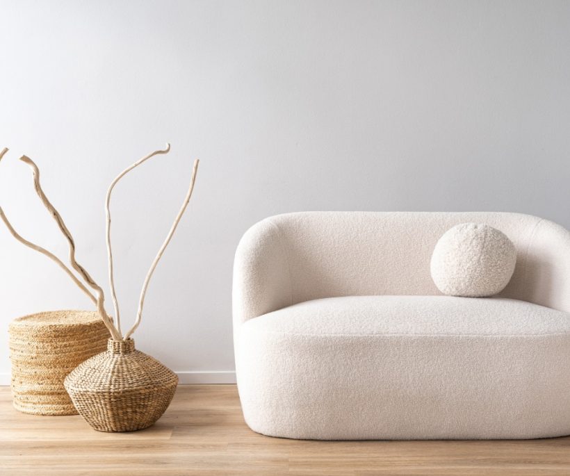 Deze ooit alomtegenwoordige sofa is nu te vermijden volgens decorateurs