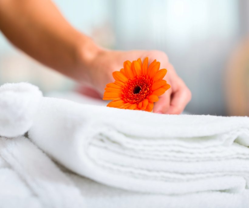 Eenvoudige en effectieve ideeën om uw gasten te ontvangen alsof ze in een hotel zijn